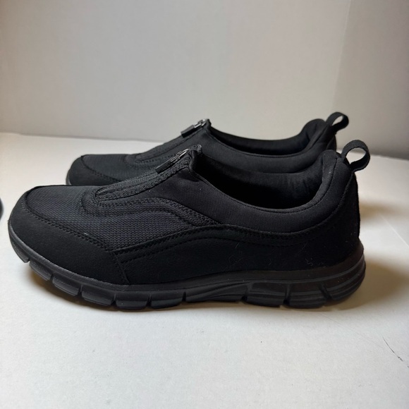 Good Soles by Catherine’s Black Slip On Sneakers - Picture 5 of 10